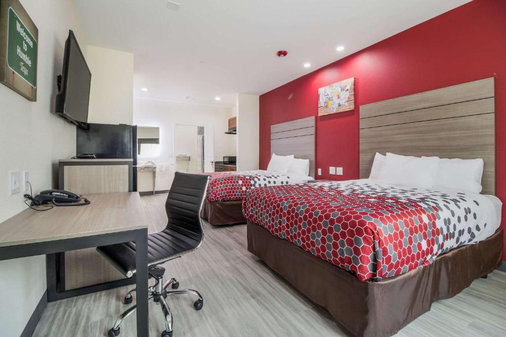 King Room - Accessible/Non-Smoking interior